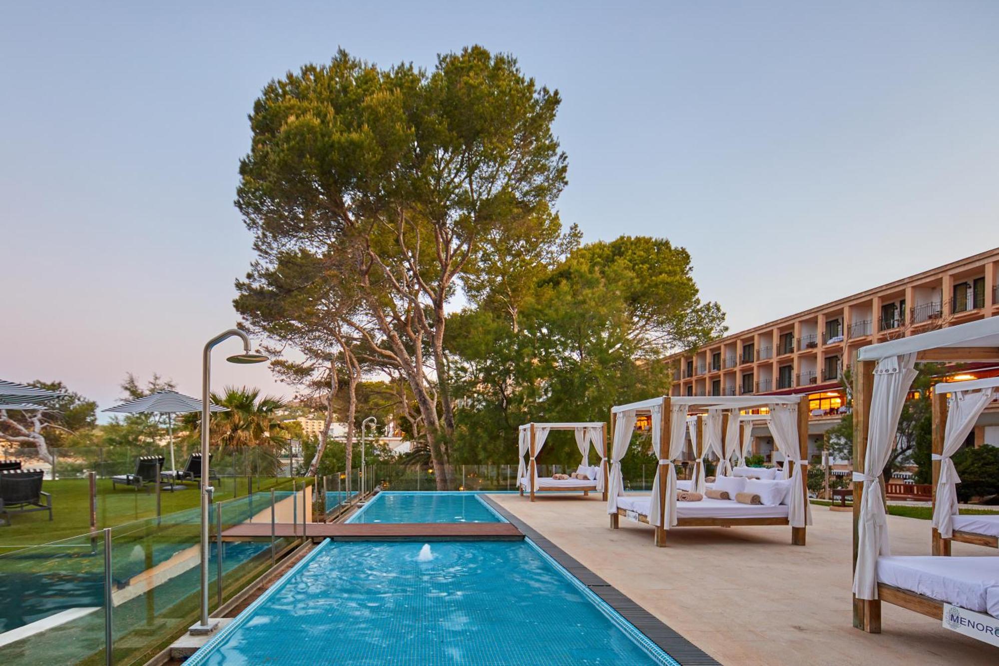 Secrets Mallorca Villamil Resort & Spa - Adults Only Пагера Екстериор снимка The hotel's pool