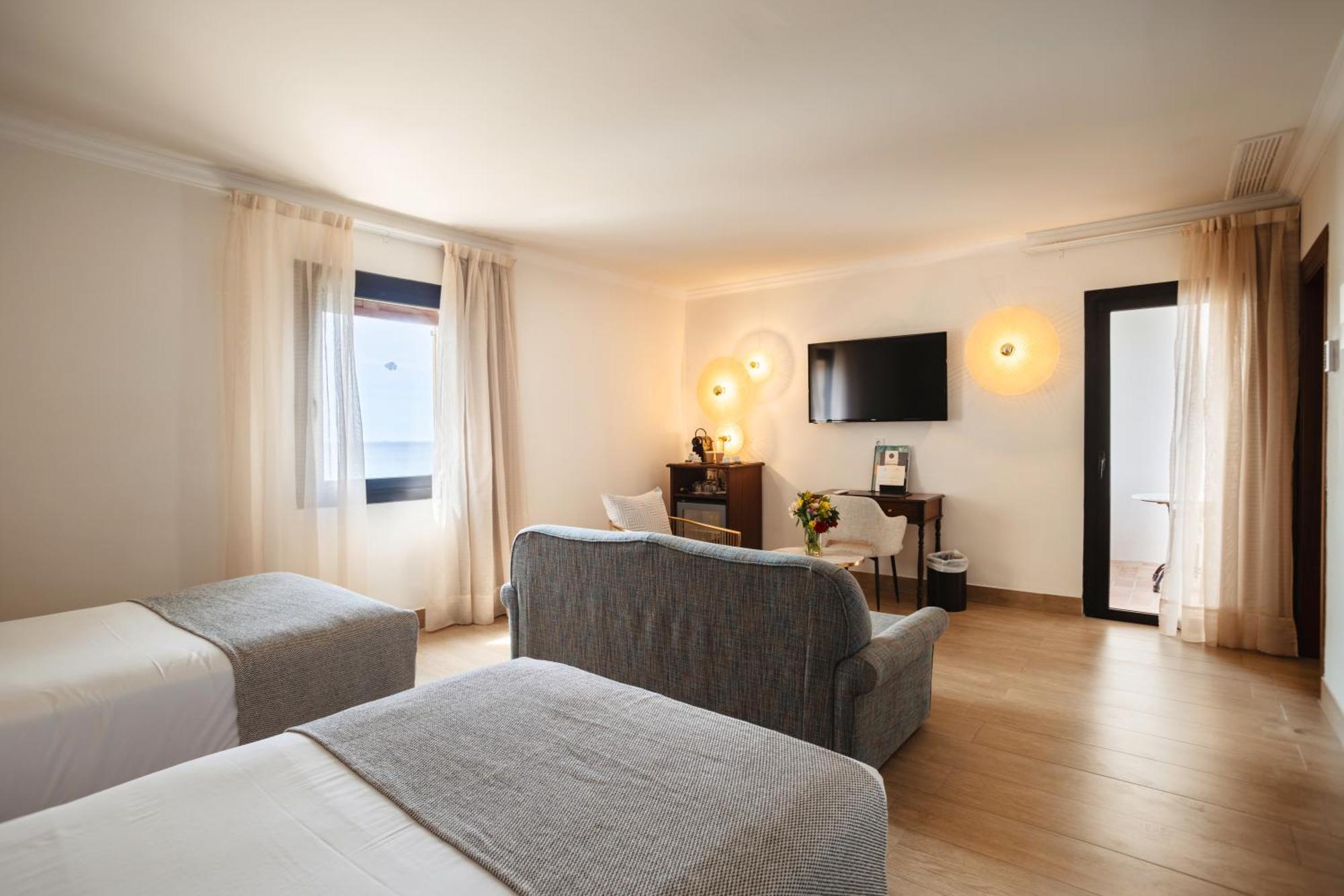 Secrets Mallorca Villamil Resort & Spa - Adults Only Пагера Екстериор снимка A room at the hotel