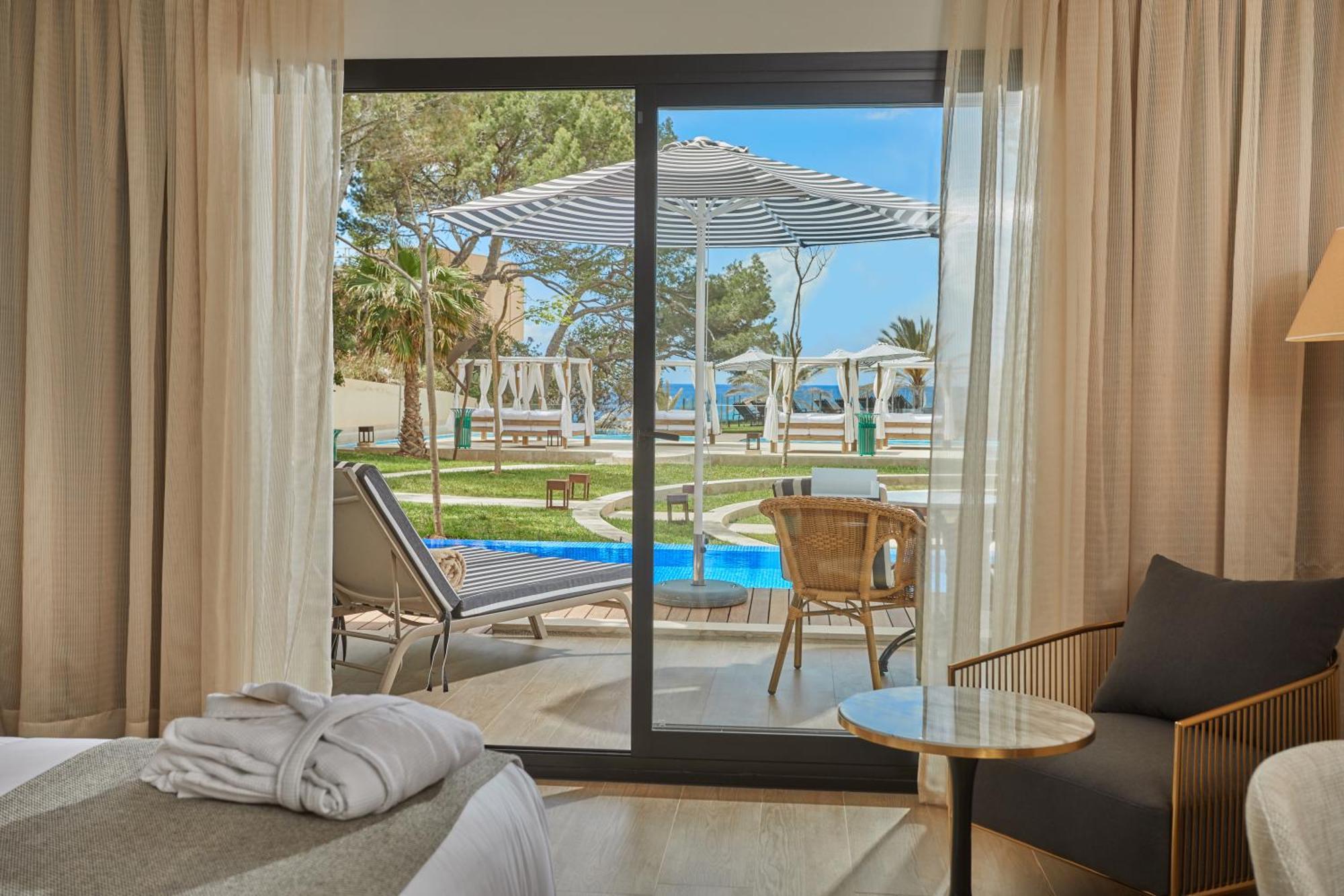 Secrets Mallorca Villamil Resort & Spa - Adults Only Пагера Екстериор снимка A room at the hotel