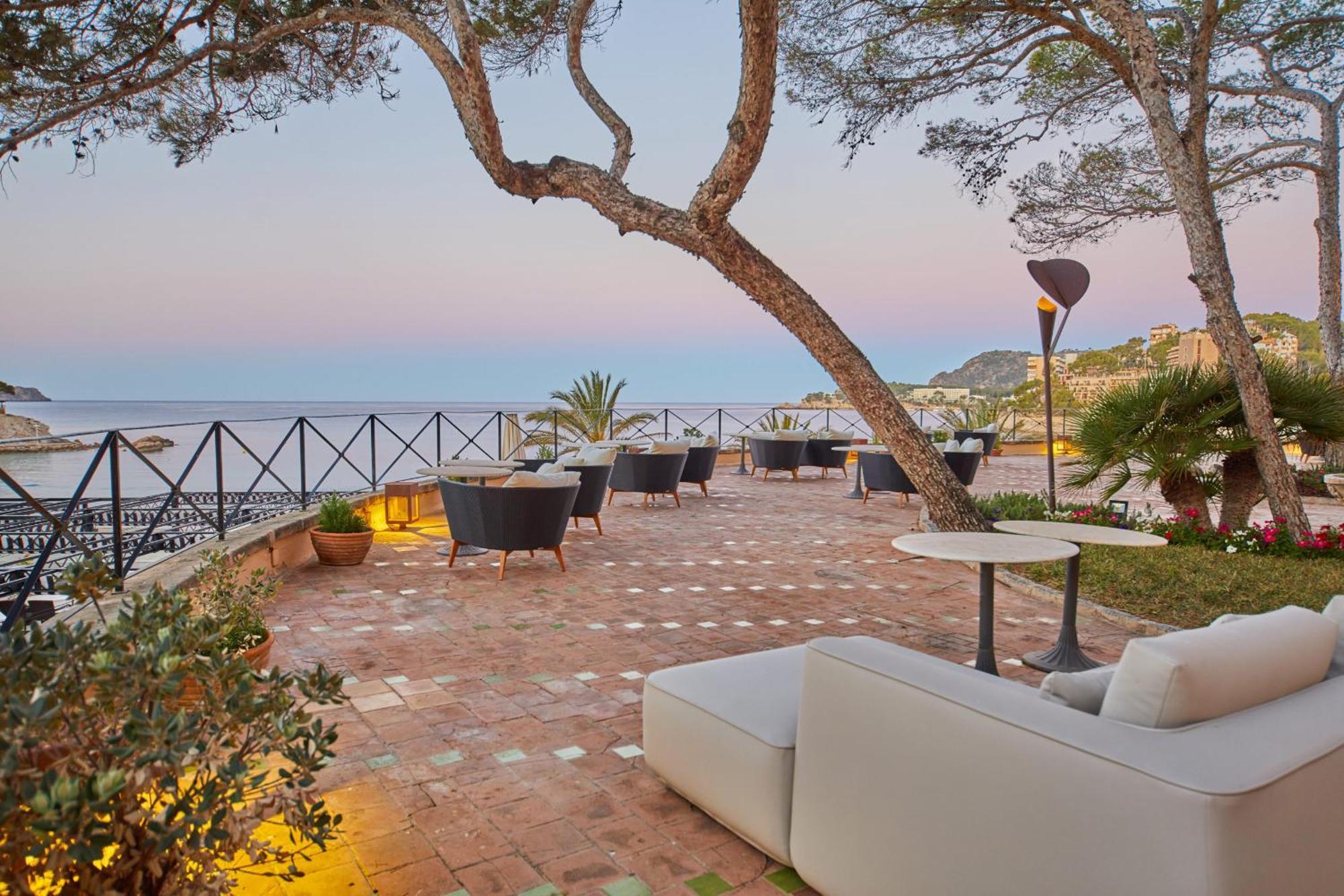 Secrets Mallorca Villamil Resort & Spa - Adults Only Пагера Екстериор снимка The hotel's terrace