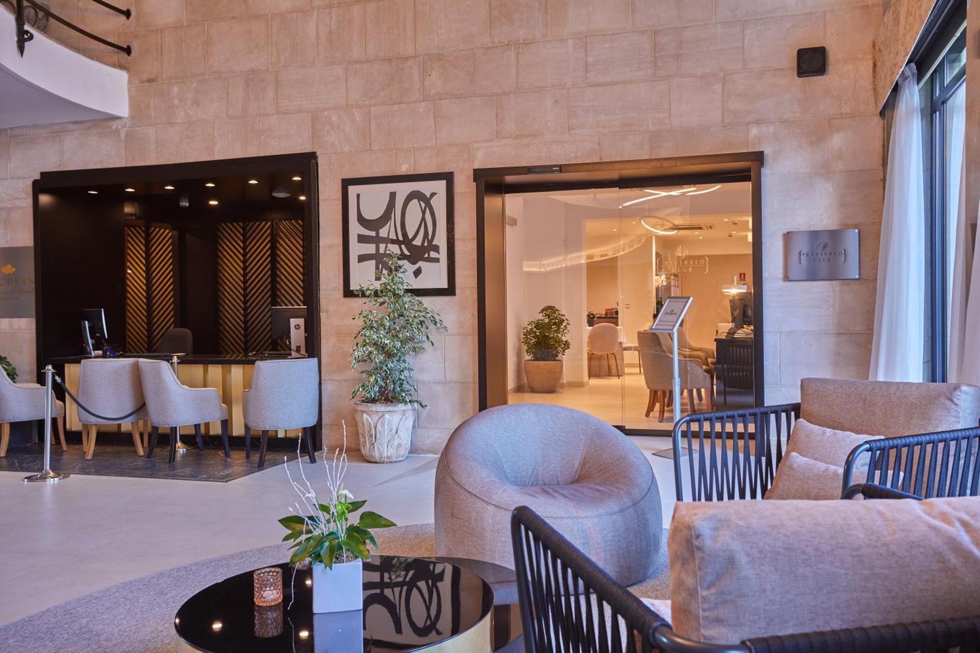 Secrets Mallorca Villamil Resort & Spa - Adults Only Пагера Екстериор снимка The lobby of the hotel