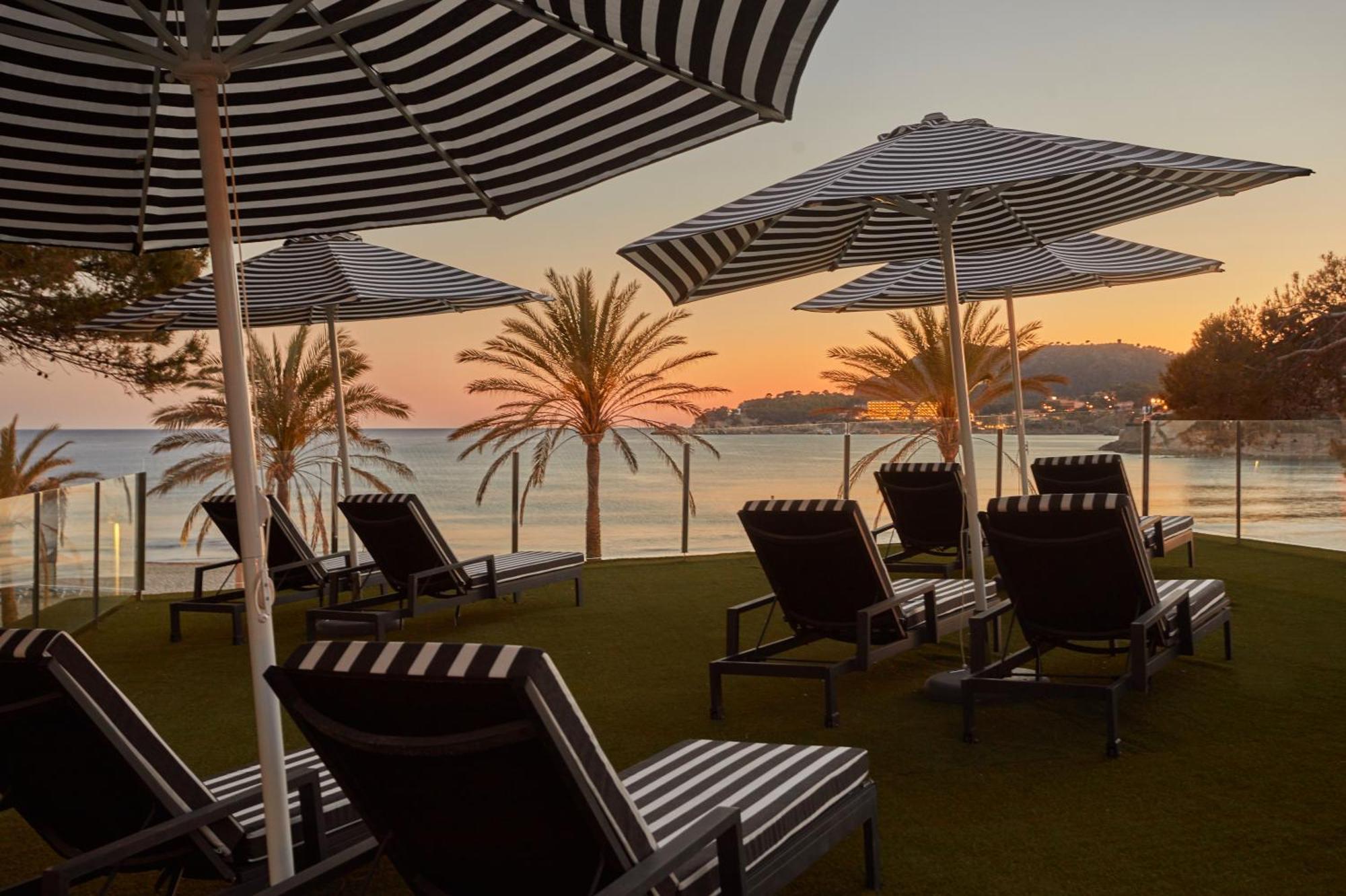 Secrets Mallorca Villamil Resort & Spa - Adults Only Пагера Екстериор снимка Sunset at the beach